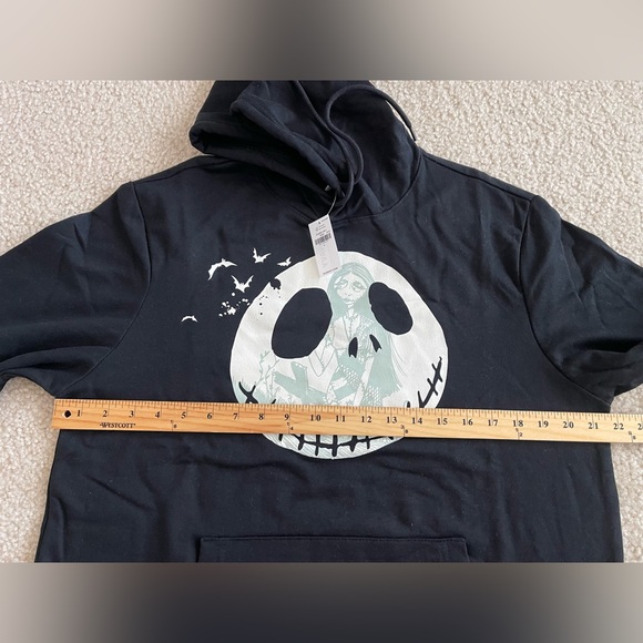 Old Navy Disney The Nightmare Before Christmas Men’s Hoodie M or L - Picture 12 of 13